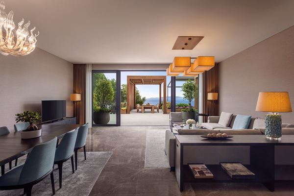Mandarin Oriental Hotel Group 2023  