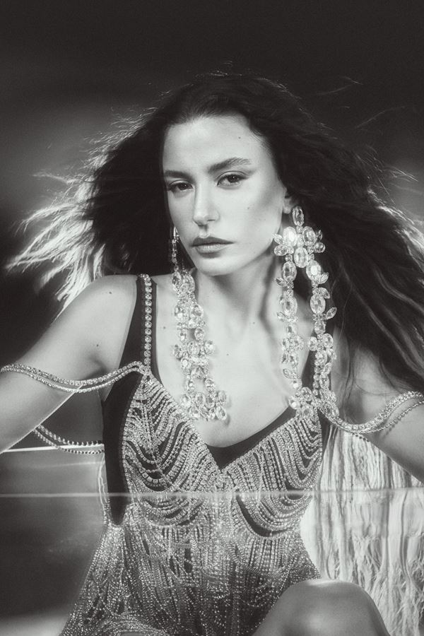 Sober Issue 05 x Serenay Sarıkaya  