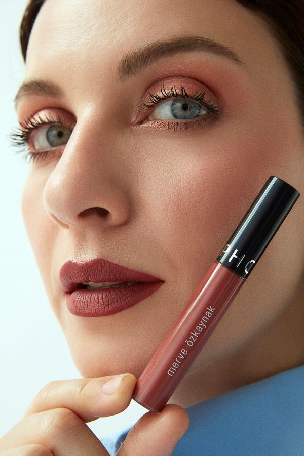 Sephora x Merve Özkaynak Collection  