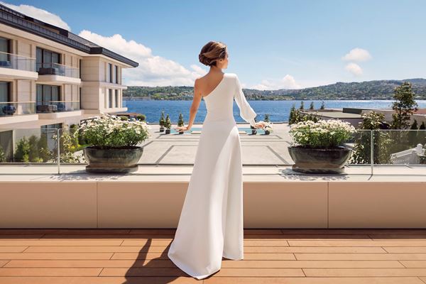 Mandarin Oriental Hotel Group 2023  