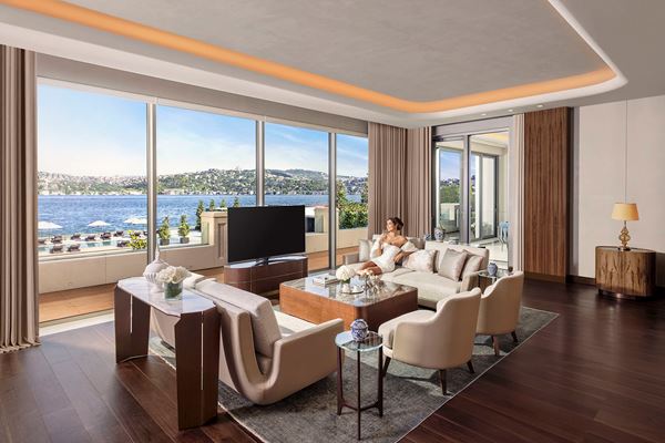 Mandarin Oriental Hotel Group 2023  